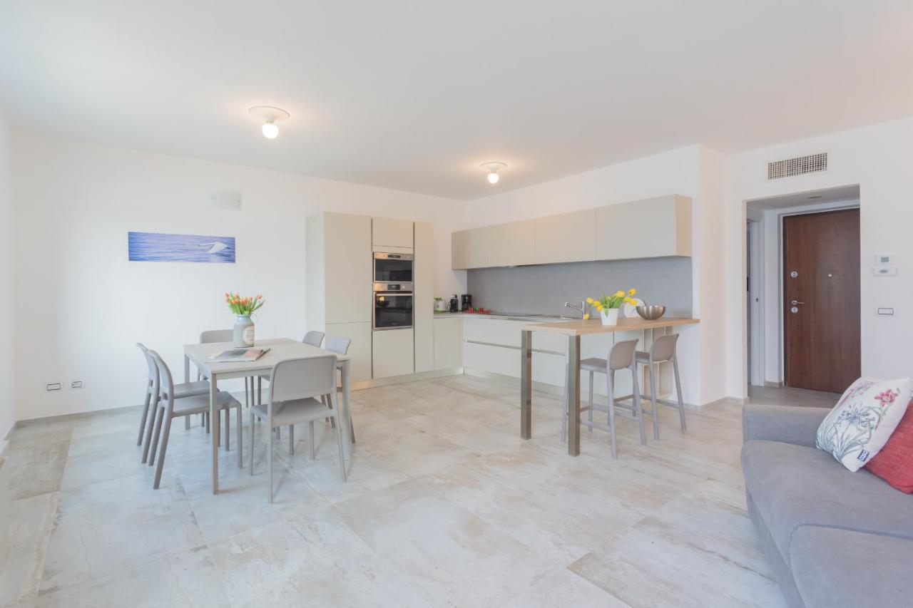 Dream Lake Apartments Lake View - Private Beach By Rent All Como Lezzeno Exterior photo