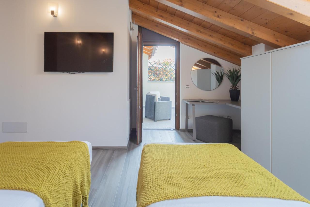 Dream Lake Apartments Lake View - Private Beach By Rent All Como Lezzeno Exterior photo