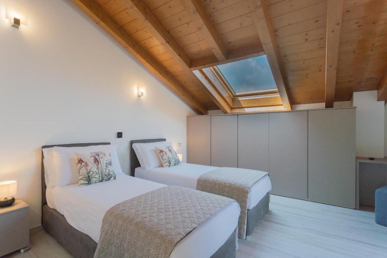 Dream Lake Apartments Lake View - Private Beach By Rent All Como Lezzeno Exterior photo